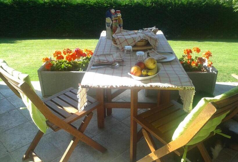 ベッドアンドブレックファースト Strada Antica