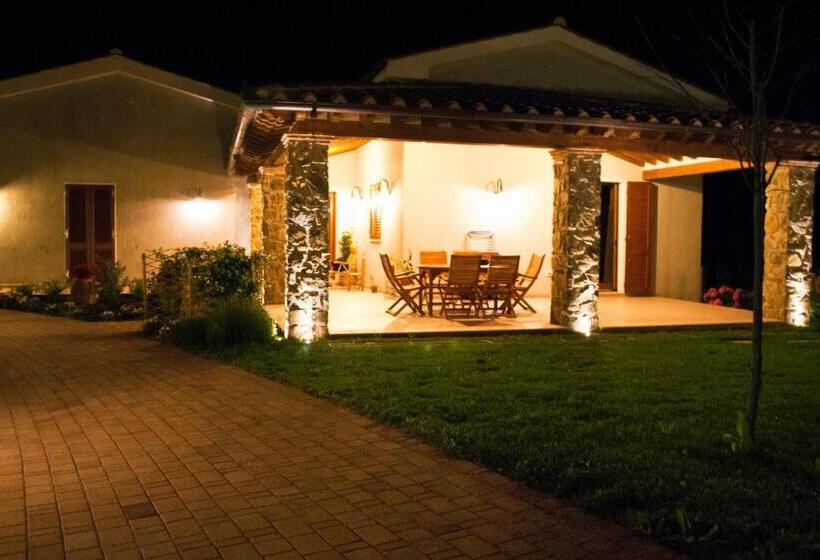 צימר Tonini House