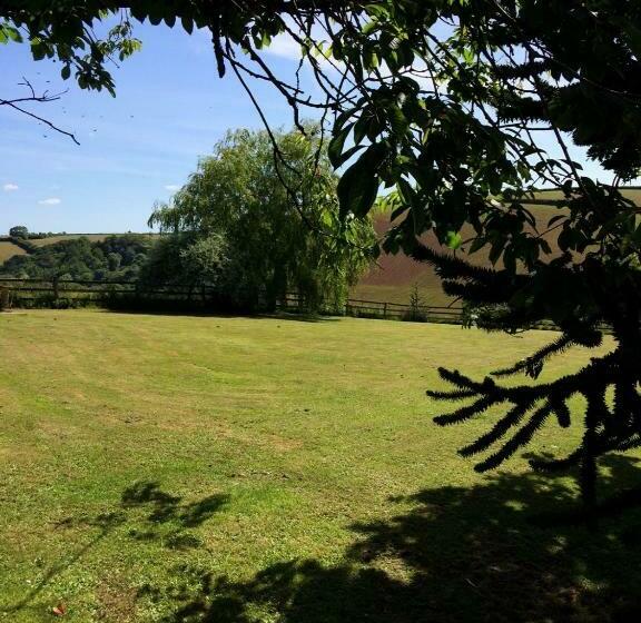 Bed and Breakfast Trecorme Barton