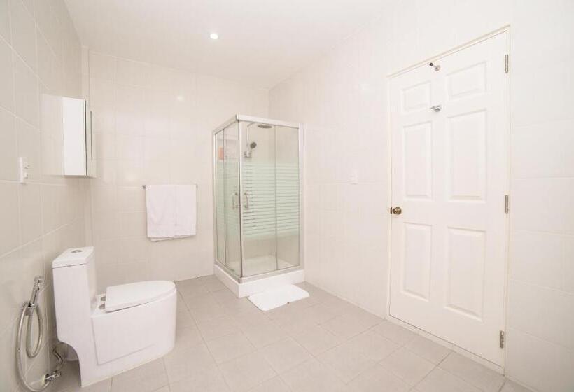 Bohol White House Bed & Breakfast