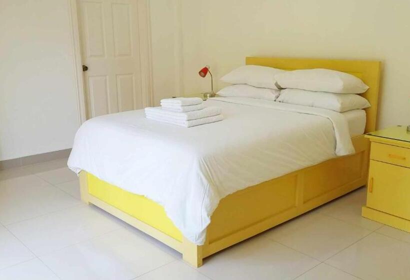Bohol White House Bed & Breakfast