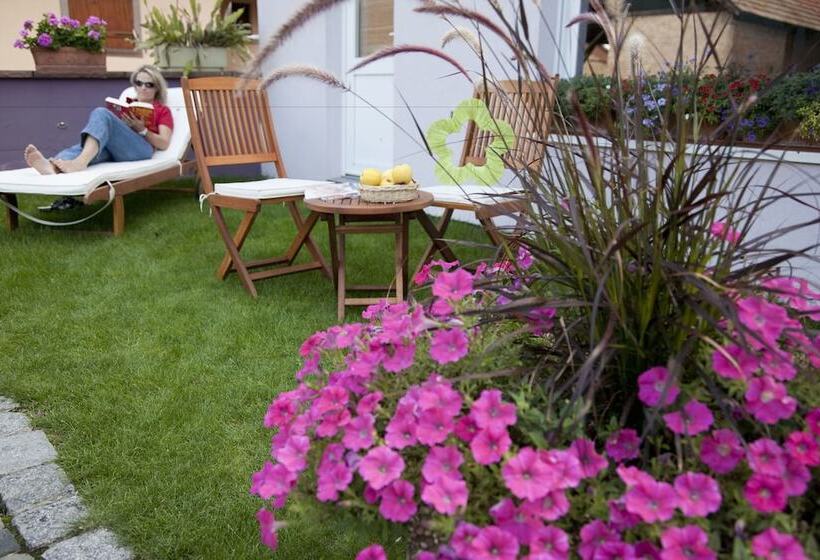 Отель A L étoile D Or