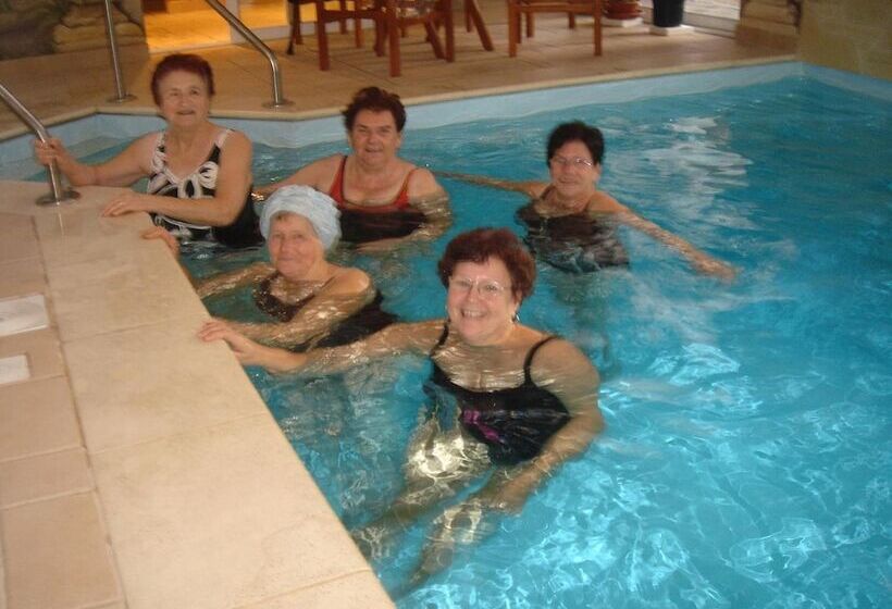 Отель A L étoile D Or