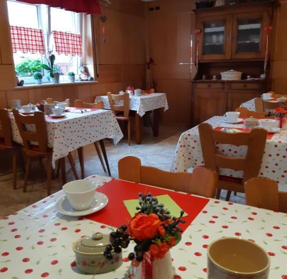 Отель A L étoile D Or