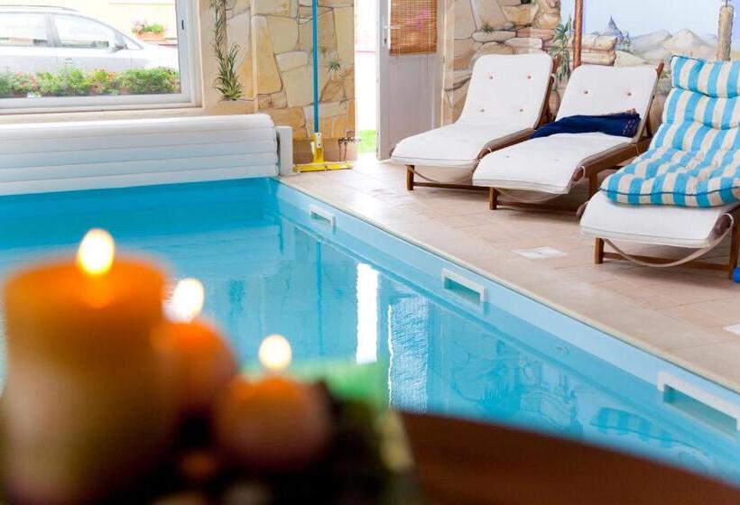 Отель A L étoile D Or