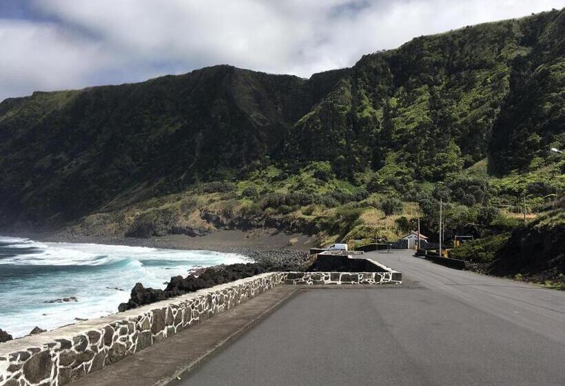 فندق Adelaide House