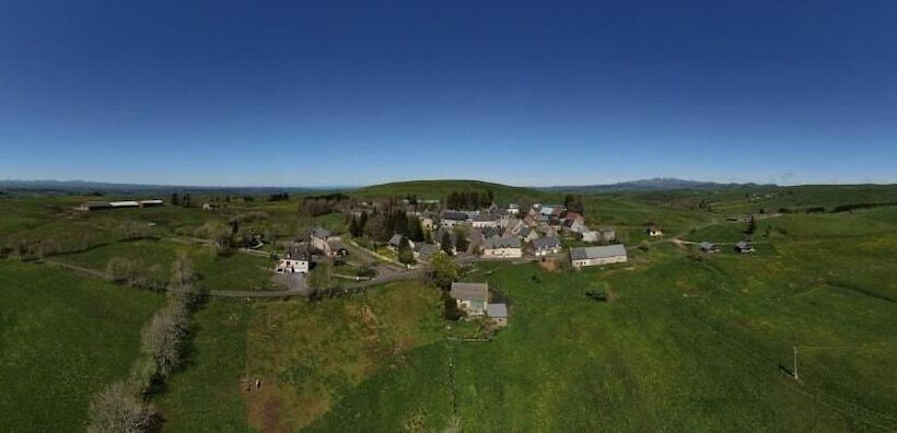 酒店 Auberge Du Cezallier