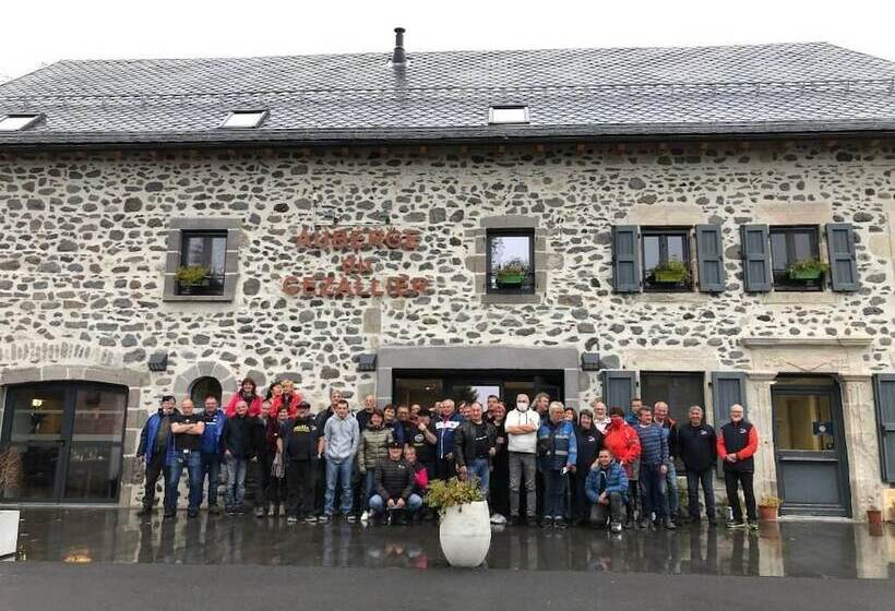 Отель Auberge Du Cezallier