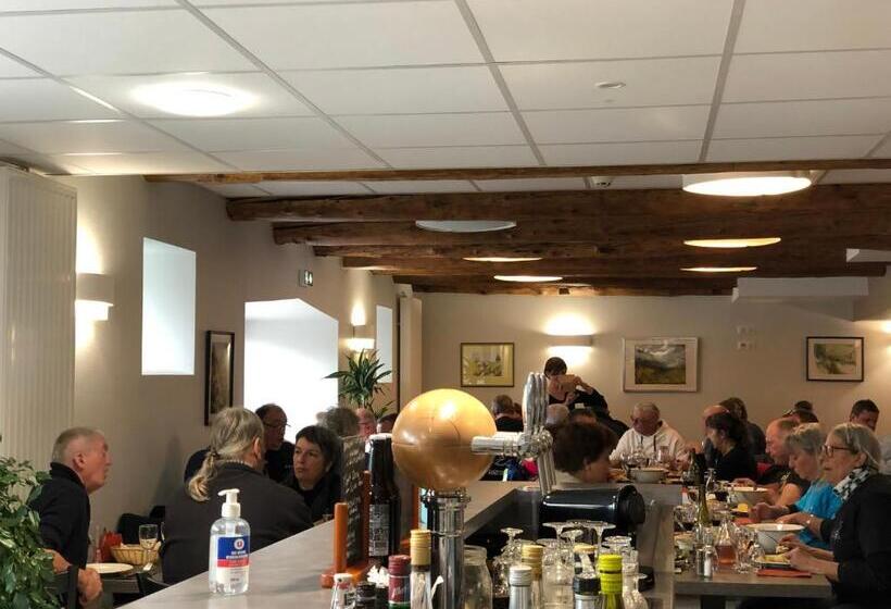 酒店 Auberge Du Cezallier