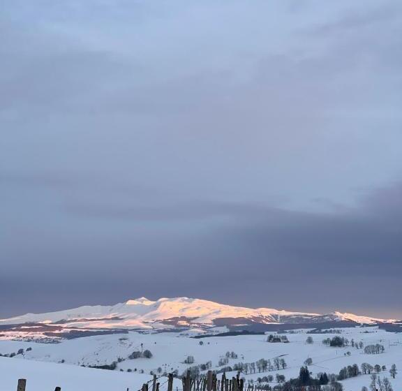 호텔 Auberge Du Cezallier