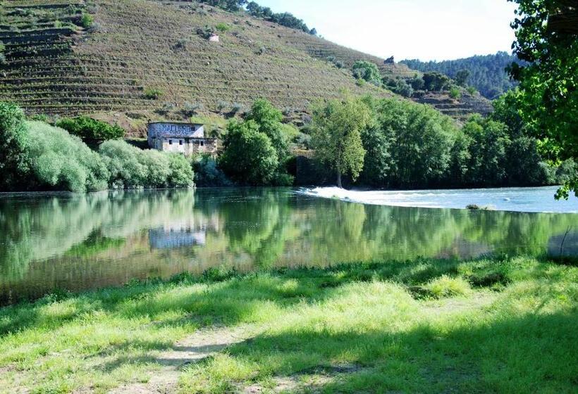 Отель Casa Oliveiras Do Douro
