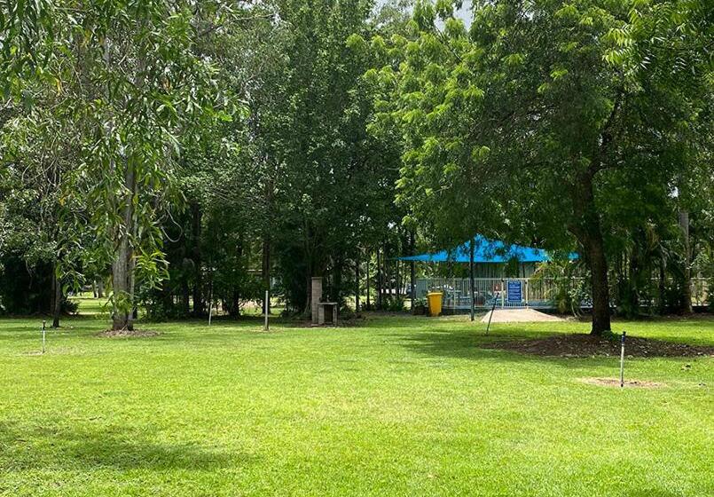 酒店 Corroboree Park Tavern