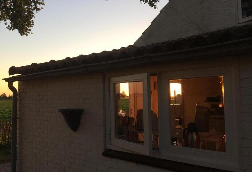 בית מלון כפרי Farmhouse Near Beach