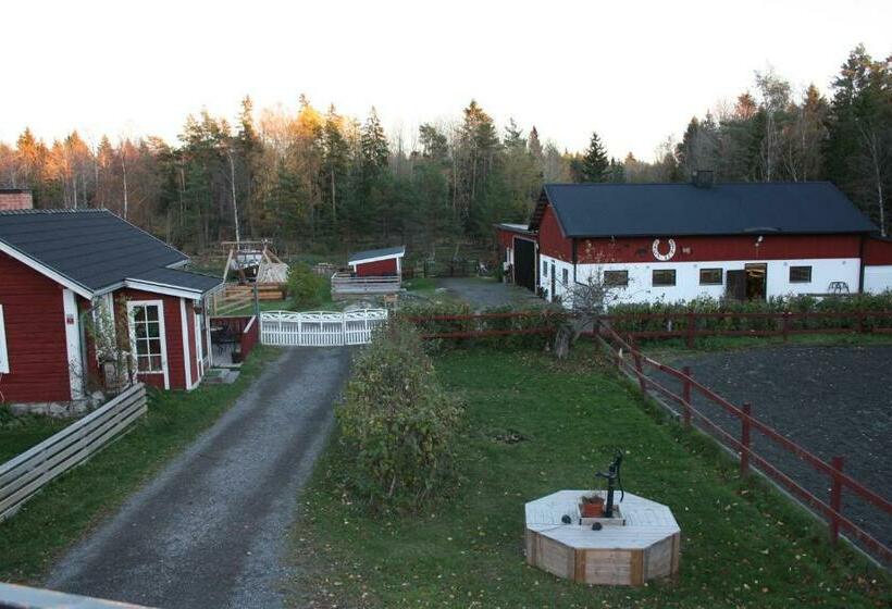 فندق Haga Gård Och Stall