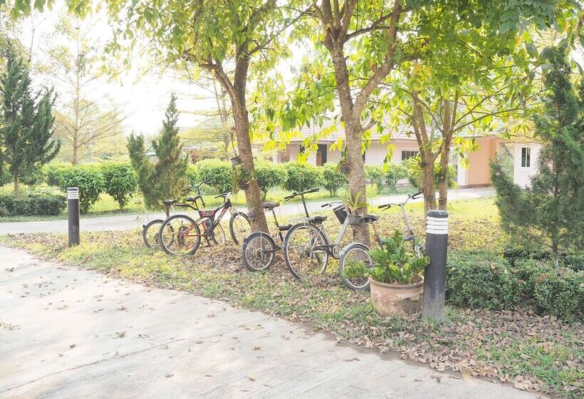 בית מלון כפרי Kong Krid Resort