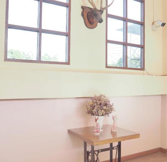 בית מלון כפרי Kong Krid Resort