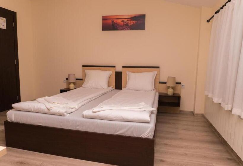 Отель Palitsi Dam Complex