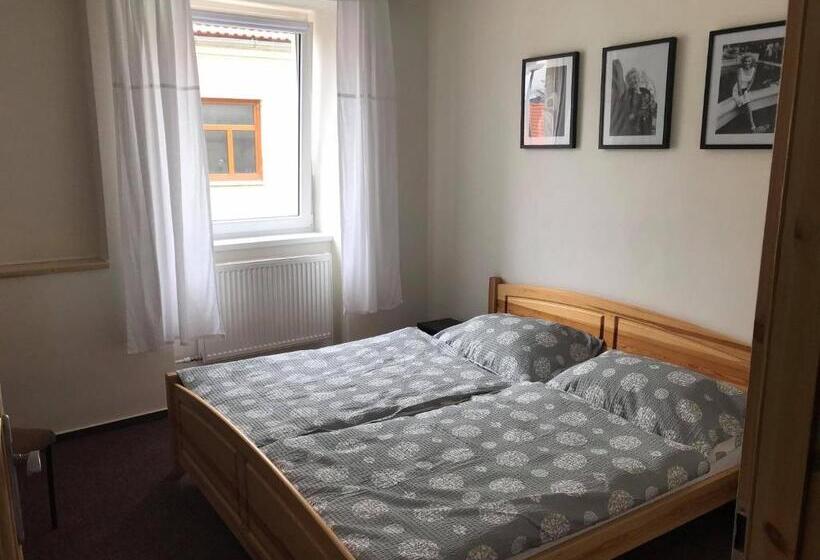 호텔 Pod Stráží