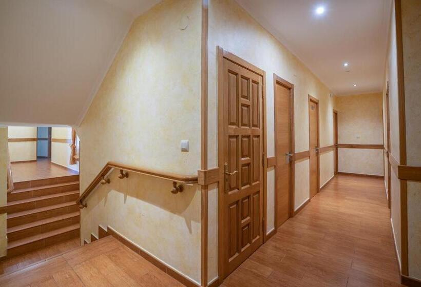 فندق Restaurante Cazador