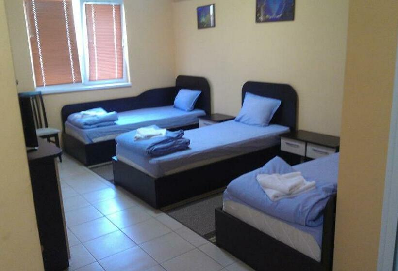 בית מלון כפרי Royal