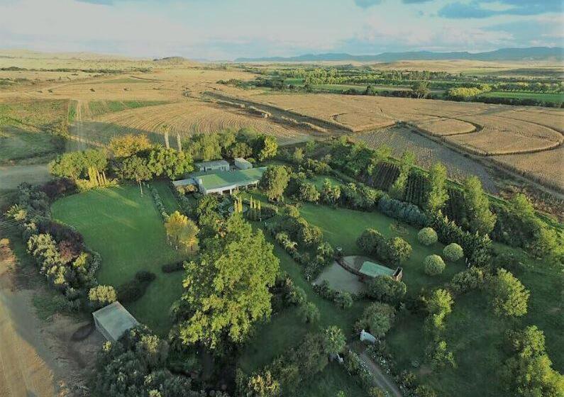 فندق Sanctuary Guest & Adventure Farm