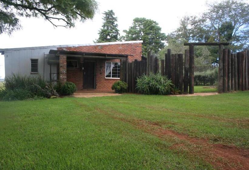 בית מלון כפרי Suikerbosskuur Rondavel & Chalet