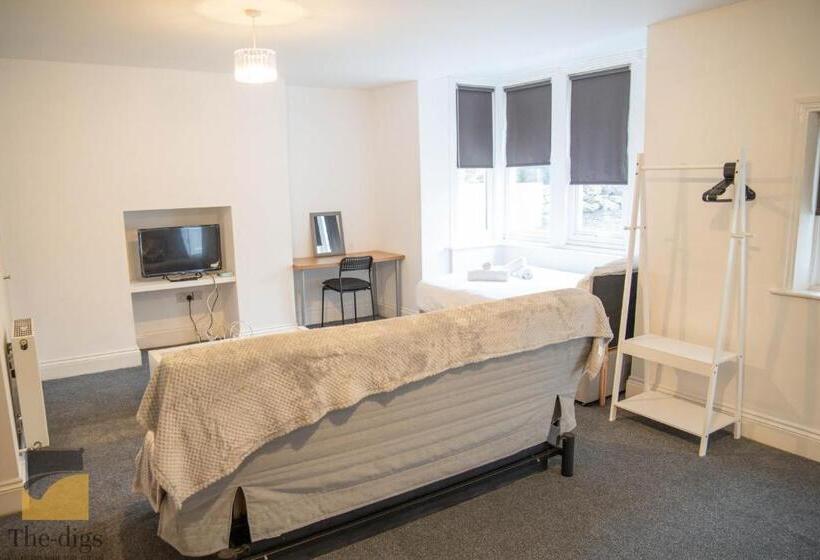 Monthly Stay Offer   En Suite   Kitchenette