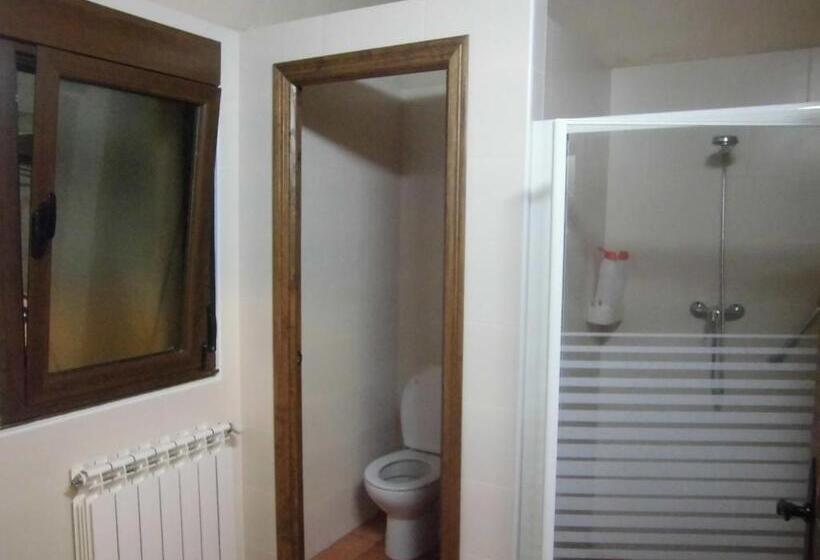 بنسيون Albergue Turístico Las Eras