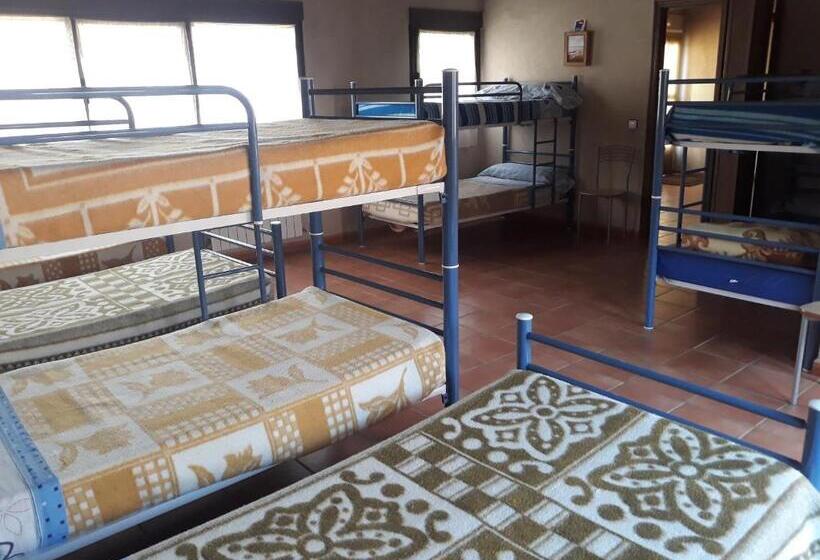 بنسيون Albergue Turístico Las Eras