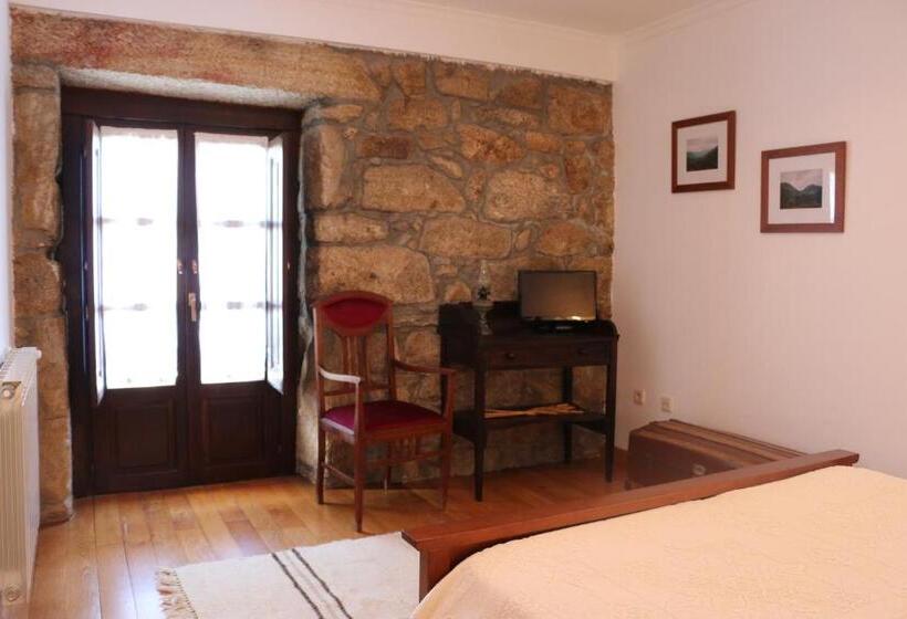 פנסיון Casa Dona Urraca