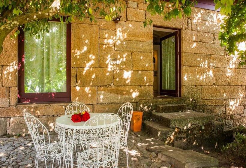 פנסיון Casal De Tralhariz   Turismo De Habitacao