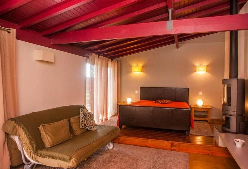 פנסיון Casal De Tralhariz   Turismo De Habitacao