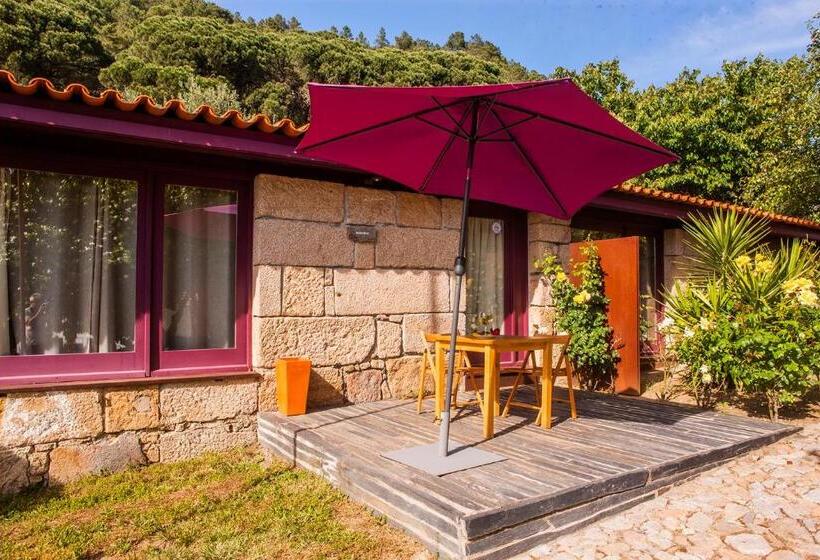 פנסיון Casal De Tralhariz   Turismo De Habitacao