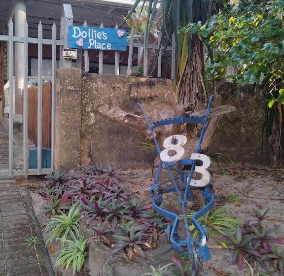 펜션 Dollies Place