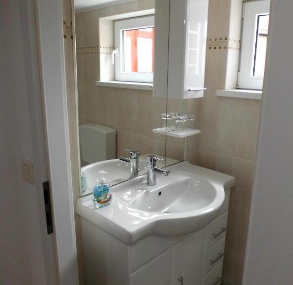 بنسيون Ferienwohnung Wacker, Apartments Und Zimmer