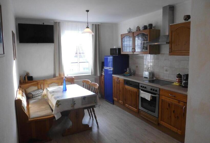 بنسيون Ferienwohnung Wacker, Apartments Und Zimmer