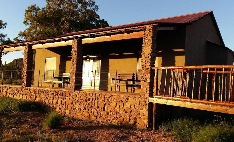 بنسيون Gannabos Guest House