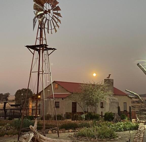 بنسيون Gannabos Guest House