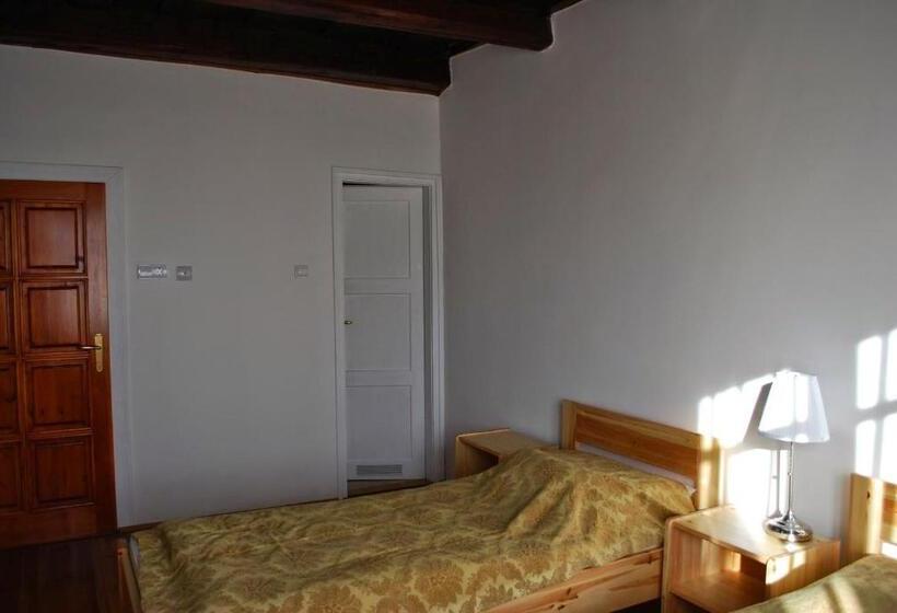 بنسيون Guest House St. Mária