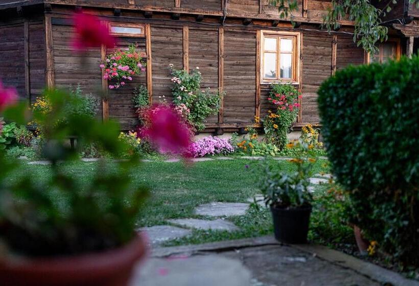 بنسيون Kandaphery Guest Houses