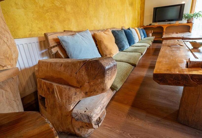 بنسيون Kandaphery Guest Houses