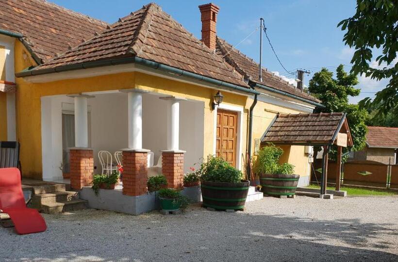 ペンション Kerka Völgyi Vendégház