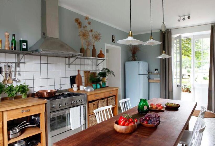 Пансион La Maison & L Atelier