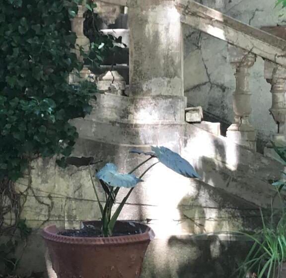 膳宿费 La Suite De La Bastide