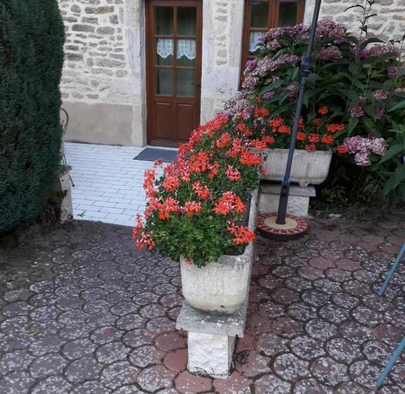 بنسيون Le Clos De La Perdrix