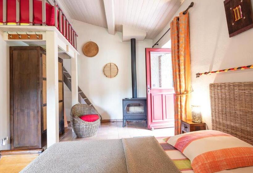 פנסיון Le Mas De Ribard