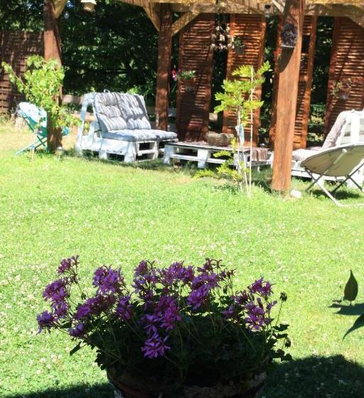 بنسيون Leschambresdanne