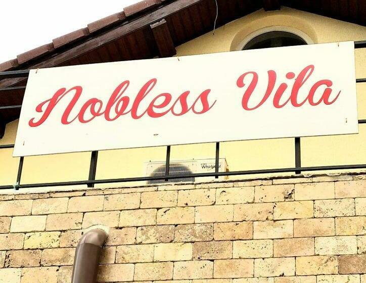 펜션 Nobless Villa