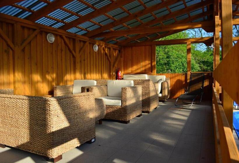 بنسيون Penzion Farma Dvorec