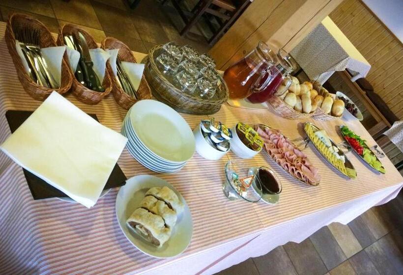 بنسيون Penzion Farma Dvorec